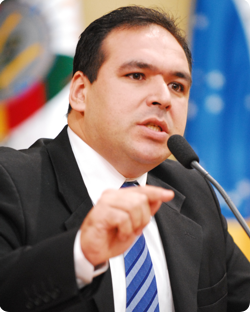 Dr. Thiago Duarte